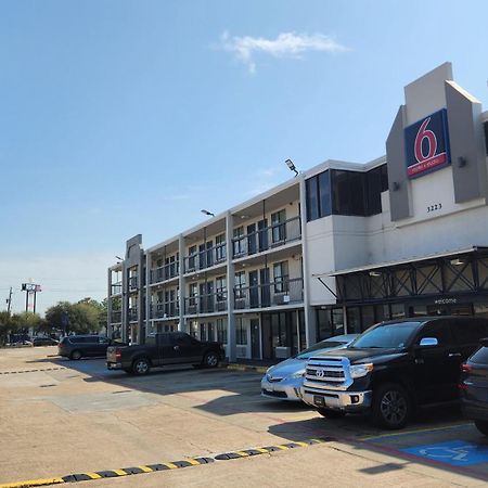 Motel 6 Houston, Tx - Medical Center - Nrg Stadium Dış mekan fotoğraf